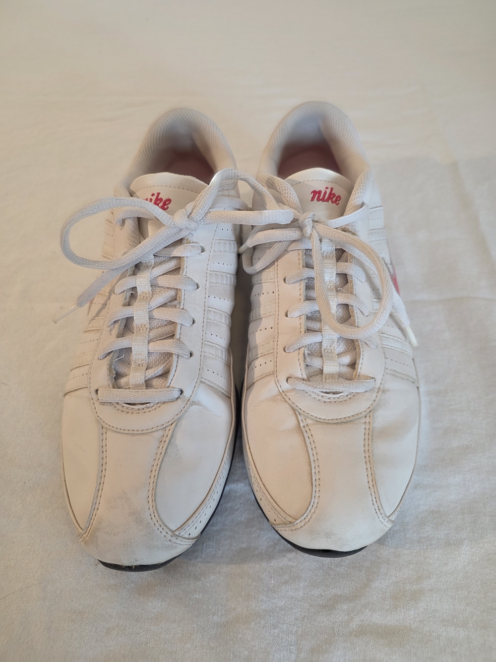 Nike Women’s White Casual Lace-Up Sneakers